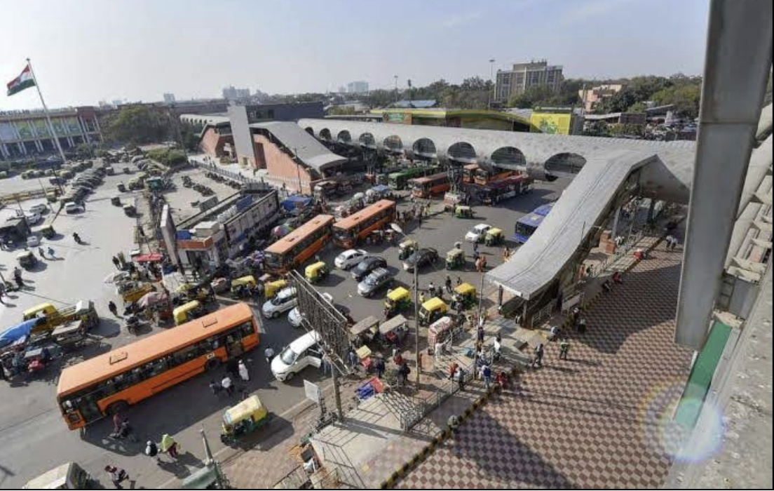Vehicles waiting outside Delhi Cantt Metro